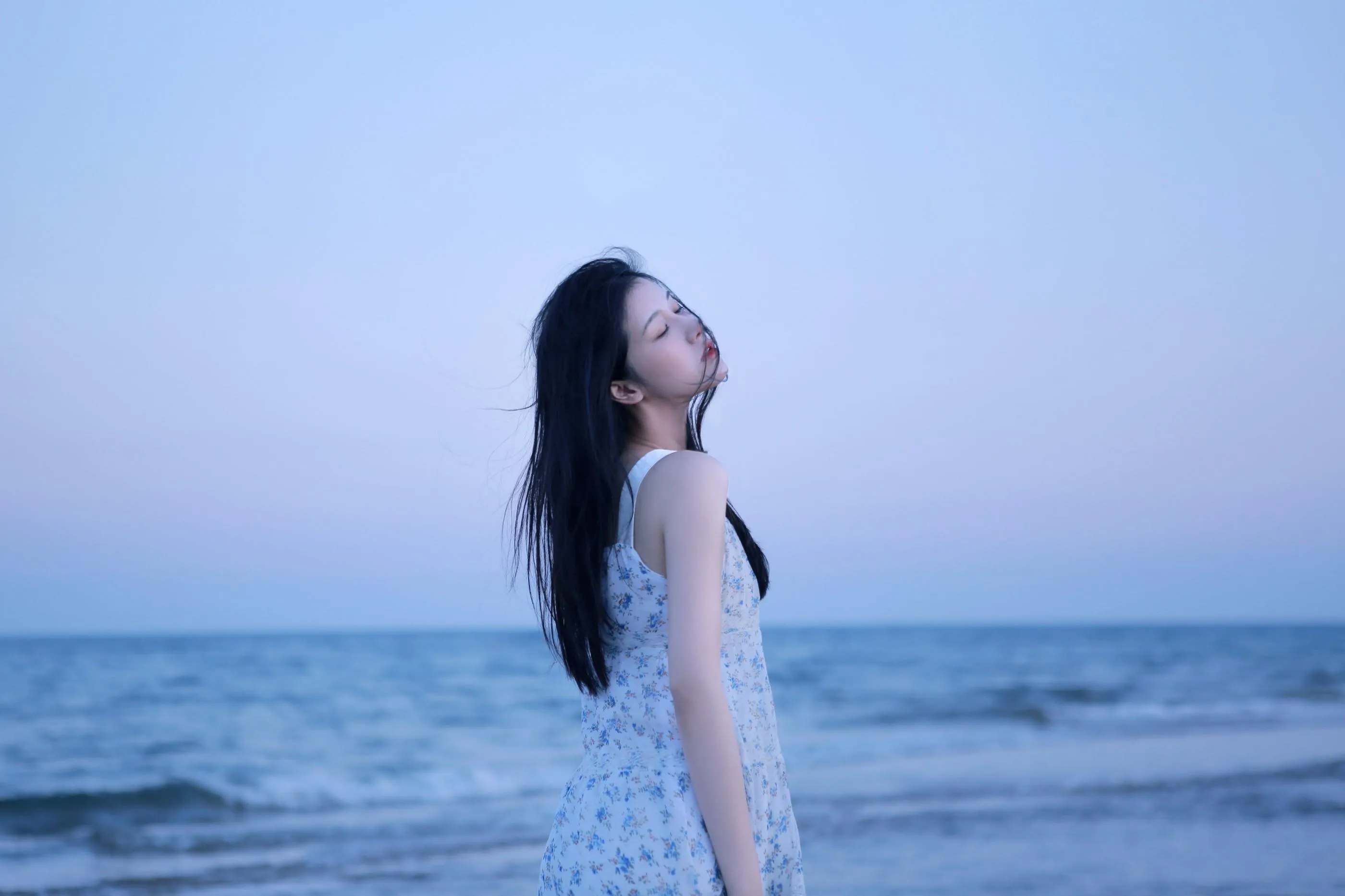 [艺图语] 2022.05.15 很靠近海 尚雨茜Momooly [26P]插图